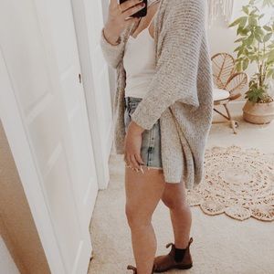 OVERSIZED KNITTED CARDIGAN